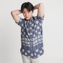 Load image into Gallery viewer, Premium Polo - Gaspar (Random Pattern)