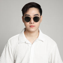 Load image into Gallery viewer, Colorades Sunnies - Arturo (Green)
