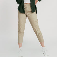 Load image into Gallery viewer, Relaxed Ankle Pants - Mocha

