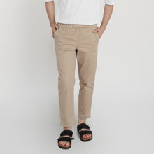 Load image into Gallery viewer, Cotton Pull-on Pants - Mocha
